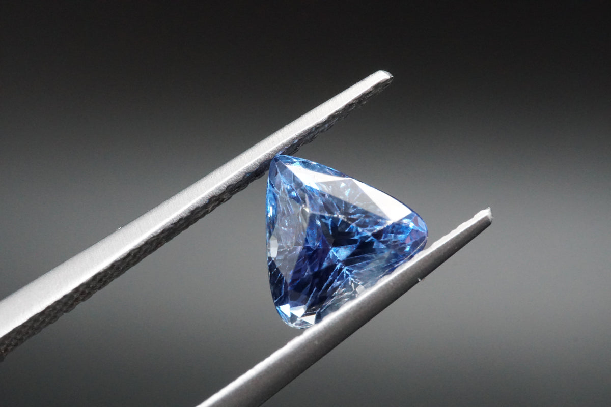 Natürlicher Saphir – 1,45 ct – Trillion-Schliff – Sri Lanka
