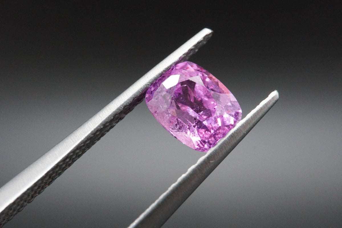 Rosa Saphir – 1,16 ct – Kissenschliff