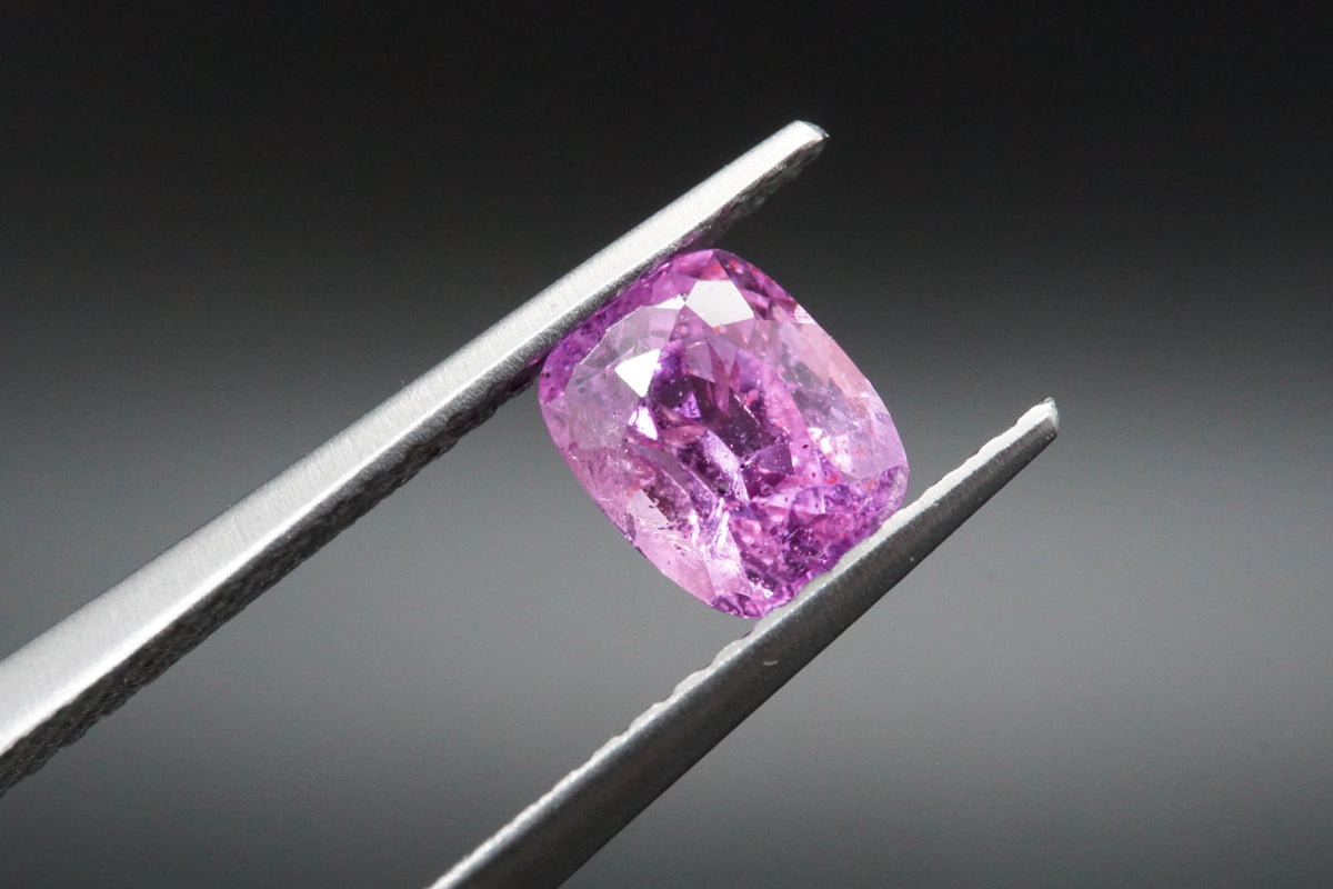 Rosa Saphir – 1,16 ct – Kissenschliff
