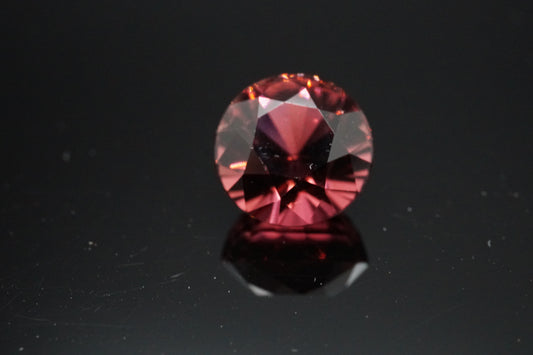 Natürlicher rosa-roter Turmalin 2,68 ct Madagaskar unbehandelt