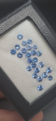 Round calibrated blue saphir