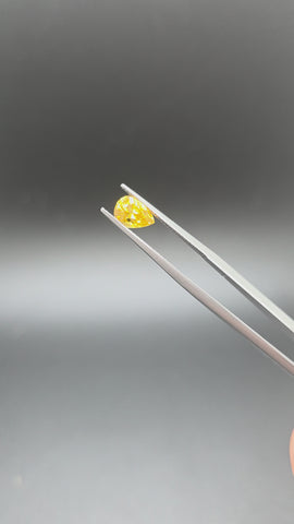 Yellow saphir