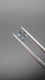 Grey Spinel