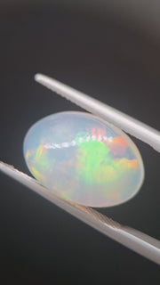Opal oval
