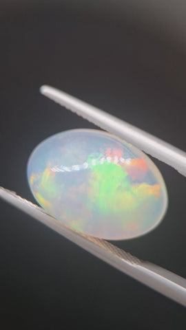 Opal oval