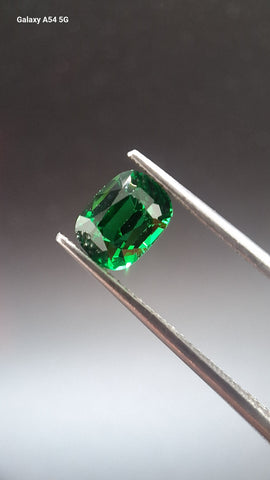 Tsavorit garnet