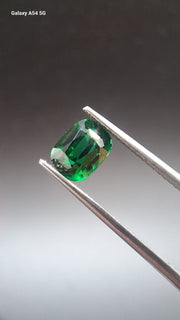 Tsavorit garnet
