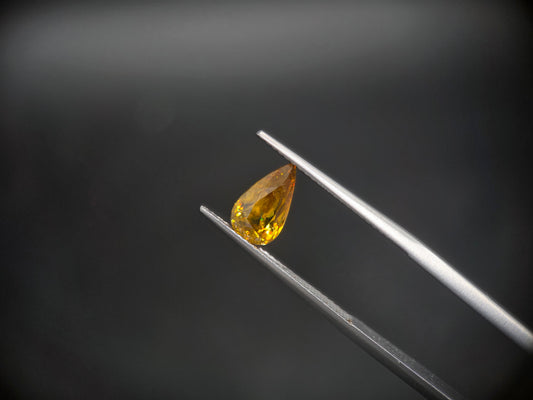 Seltener Sphen (Titanit) – Diamantglanz & Extremes Feuer – 1,74 ct