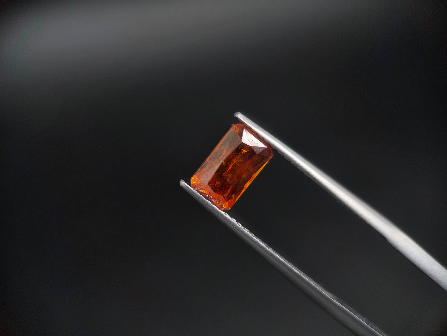 Exklusive Sphalerit – Smaragdschliff & Atemberaubendes Feuer – 2,15 ct