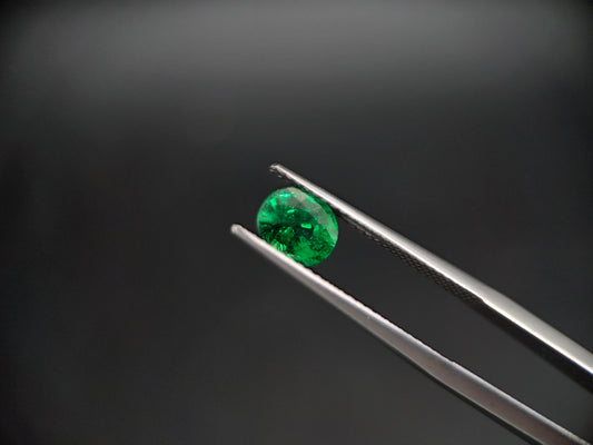 Premium Tsavorit Granat – Brillantes Waldgrün – 1,34 ct