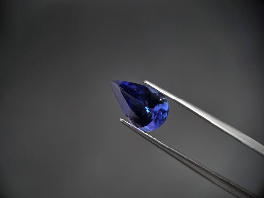 Tansanit 2,33 Karat – Tropfenschliff | Intensives Blau-Violett | Hochwertiger Edelstein
