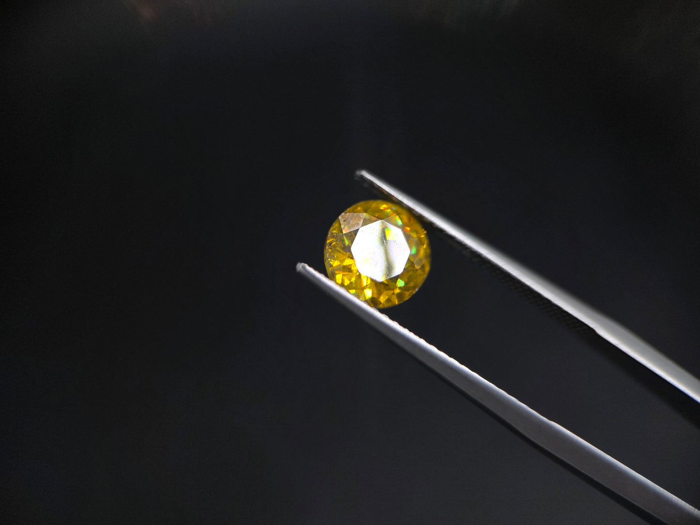 Seltener Sphalerit – Brillantes Goldgelb – 2,68 ct