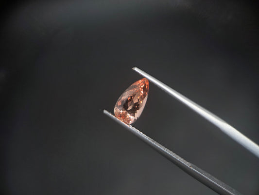 Exklusiver Imperial-Topas aus Brasilien – 1,38 ct – Eleganter Tropfenschliff