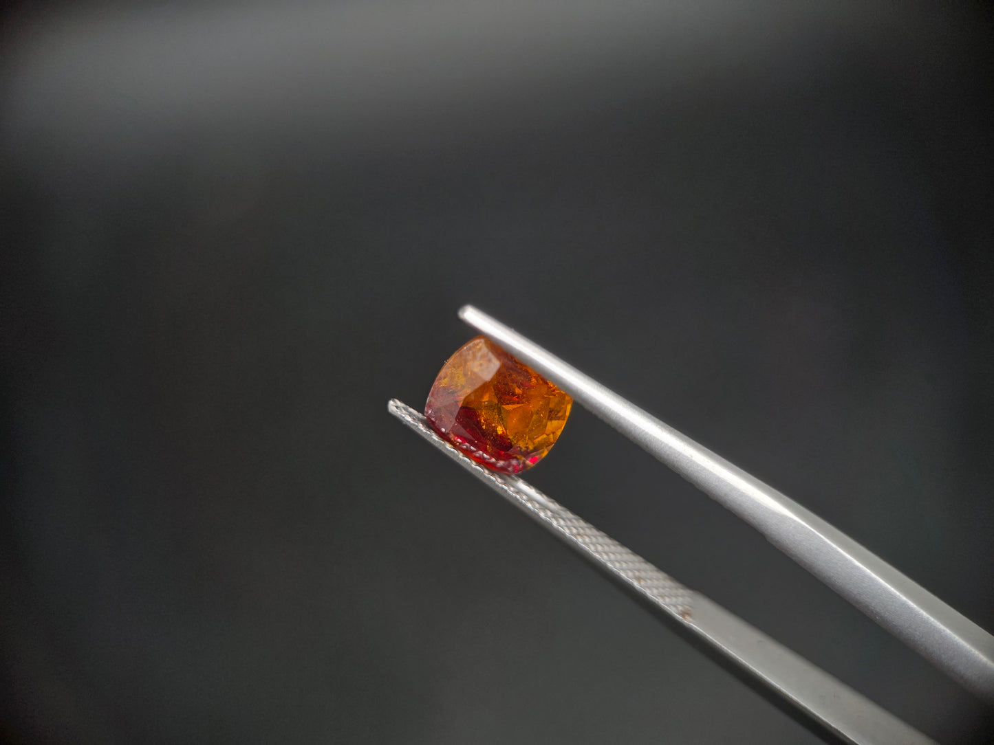 Exklusive Sphalerit – Großes Feuer & Brillanter Rundschliff – 2,29 ct