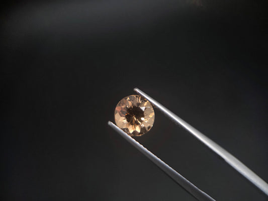 Echter Imperial-Topas aus Brasilien – 1,66 ct – Klassischer Rundschliff