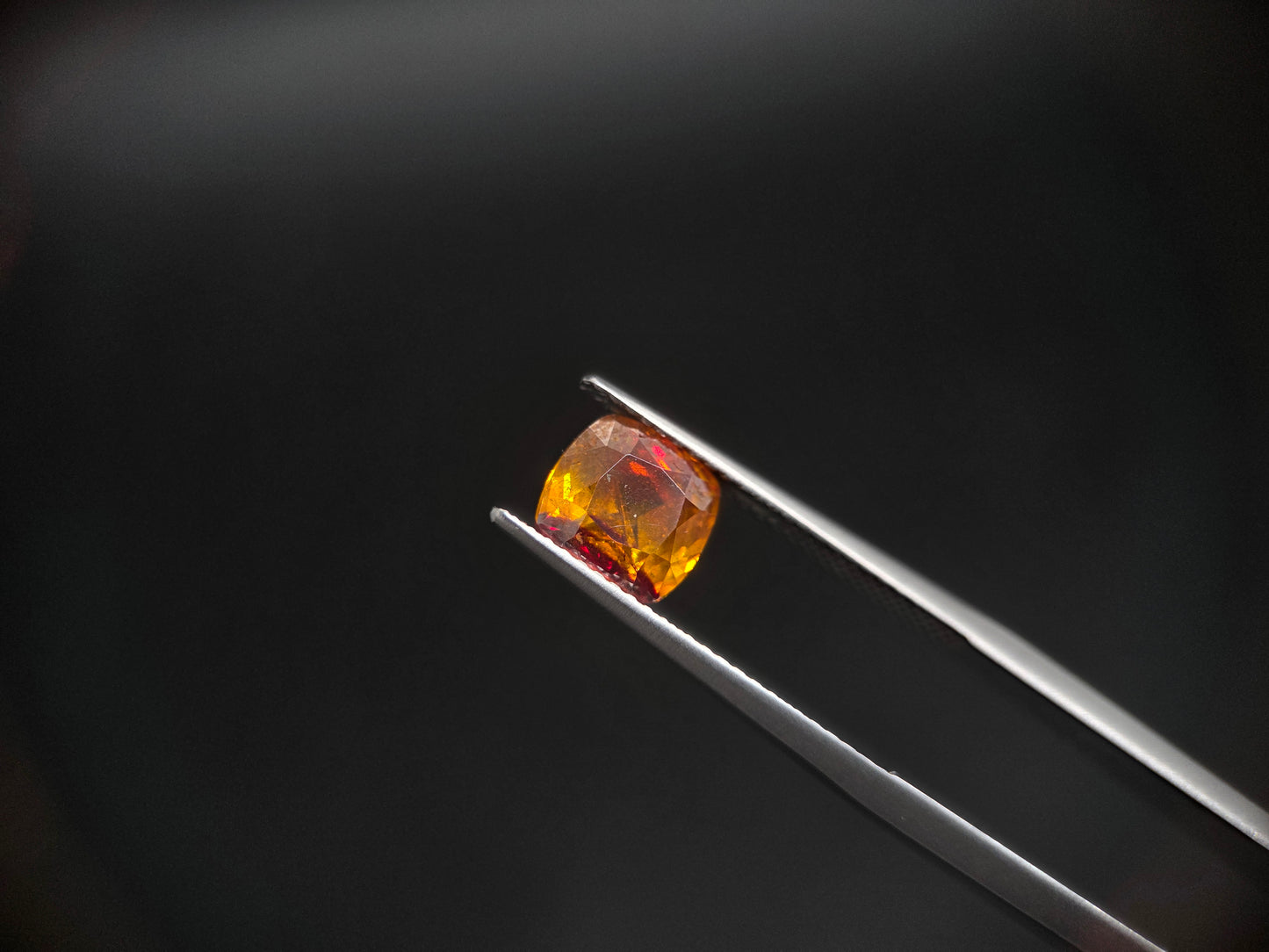Exklusive Sphalerit – Großes Feuer & Brillanter Rundschliff – 2,29 ct