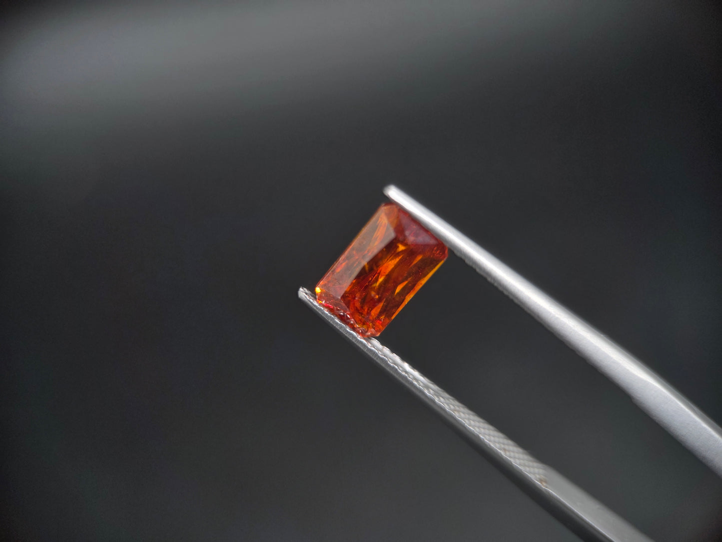Exklusive Sphalerit – Smaragdschliff & Atemberaubendes Feuer – 2,15 ct