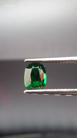 Tsavorit garnet