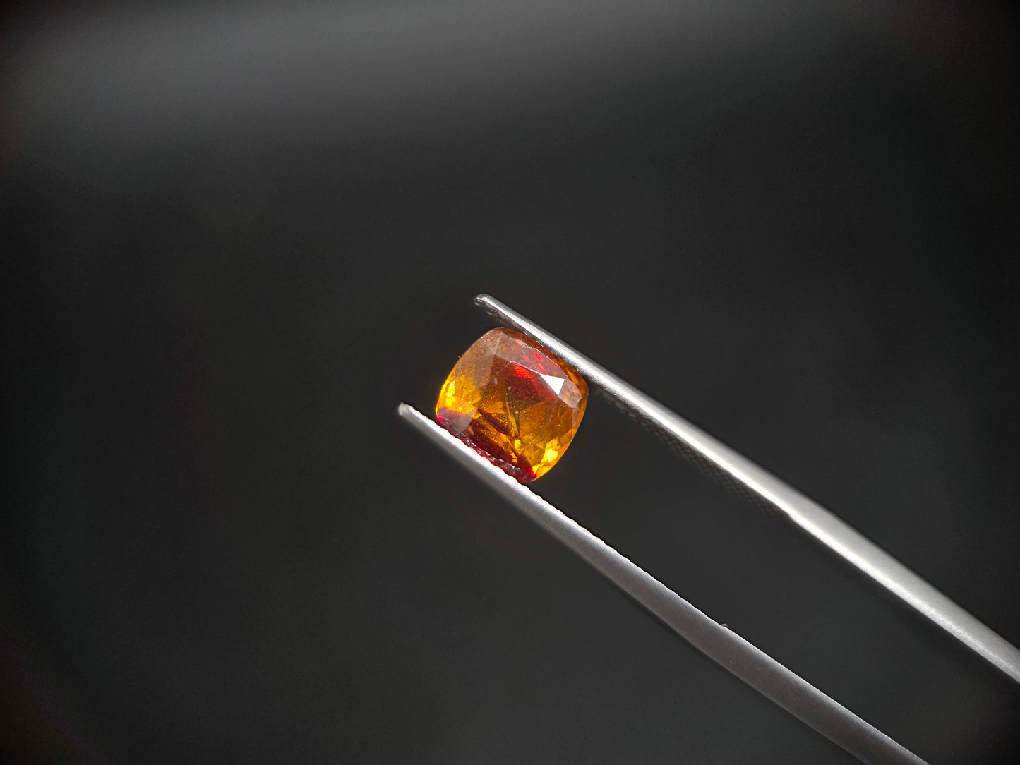Exklusive Sphalerit – Großes Feuer & Brillanter Rundschliff – 2,29 ct