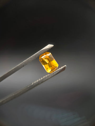Yellow saphir