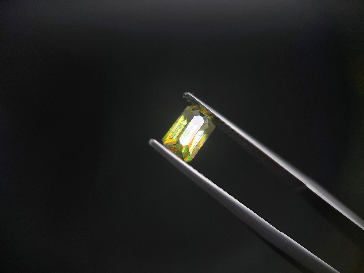 Exklusiver Sphen (Titanit) – Smaragdschliff & Diamantglanz – 1,46 ct