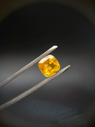 Yellow saphir