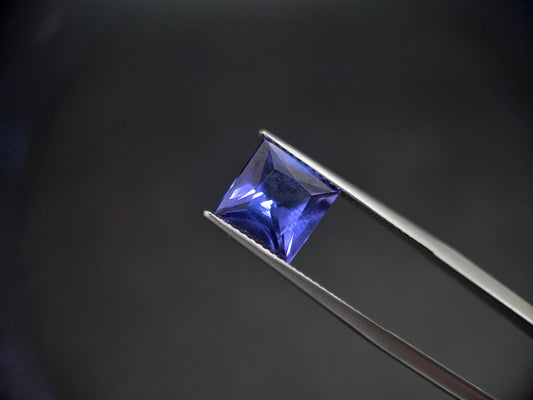 Tansanit Princess-Schliff – 3,76 ct Deep Royal Blue (Investment Grade)