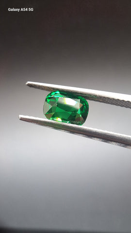 Tsavorit garnet
