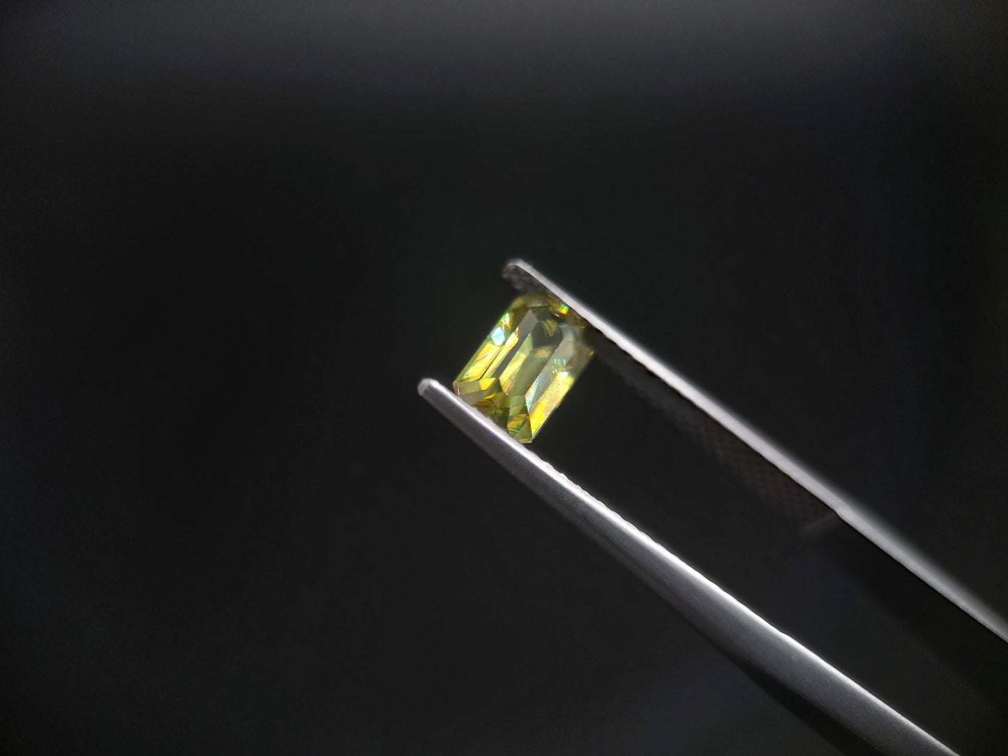 Exklusiver Sphen (Titanit) – Smaragdschliff & Diamantglanz – 1,46 ct