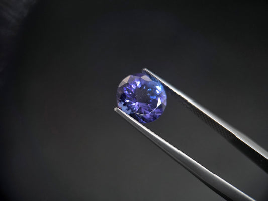 Exklusiver Tansanit im Brillantschliff – 2,59 Karat