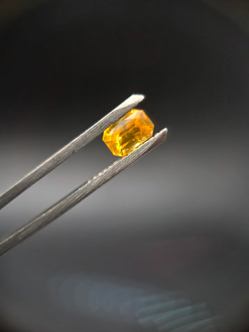 Yellow saphir