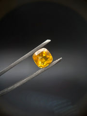 Yellow saphir