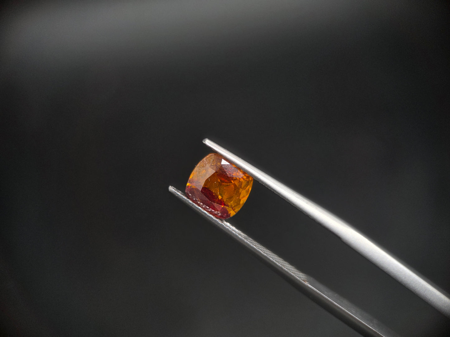 Exklusive Sphalerit – Großes Feuer & Brillanter Rundschliff – 2,29 ct