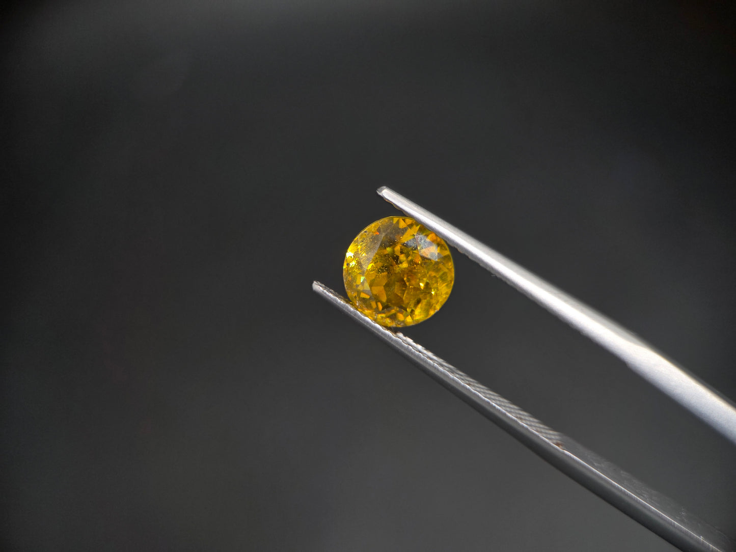 Seltener Sphalerit – Brillantes Goldgelb – 2,68 ct