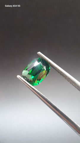 Tsavorit garnet