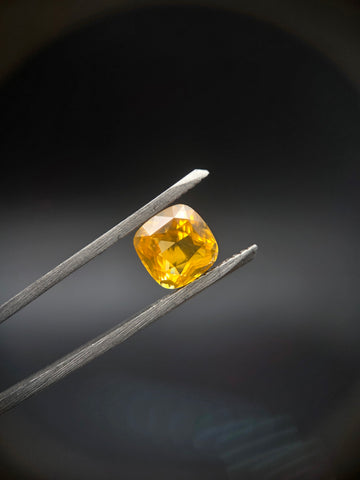 Yellow saphir