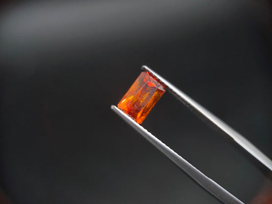 Exklusive Sphalerit – Smaragdschliff & Atemberaubendes Feuer – 2,15 ct