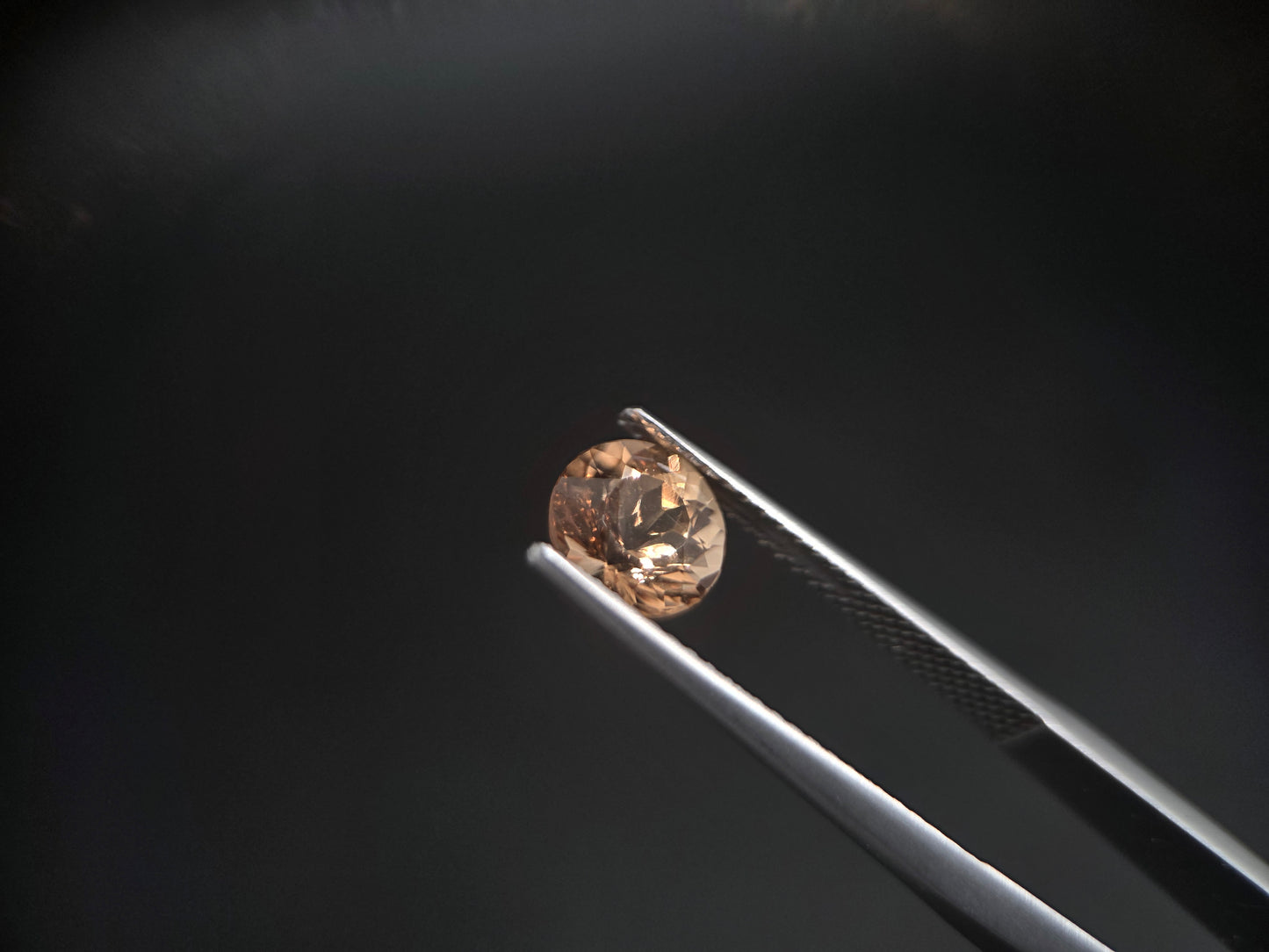 Echter Imperial-Topas aus Brasilien – 1,66 ct – Klassischer Rundschliff