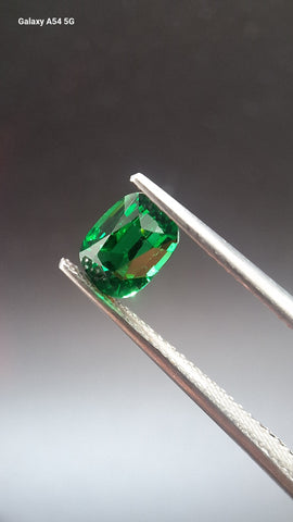 Tsavorit garnet