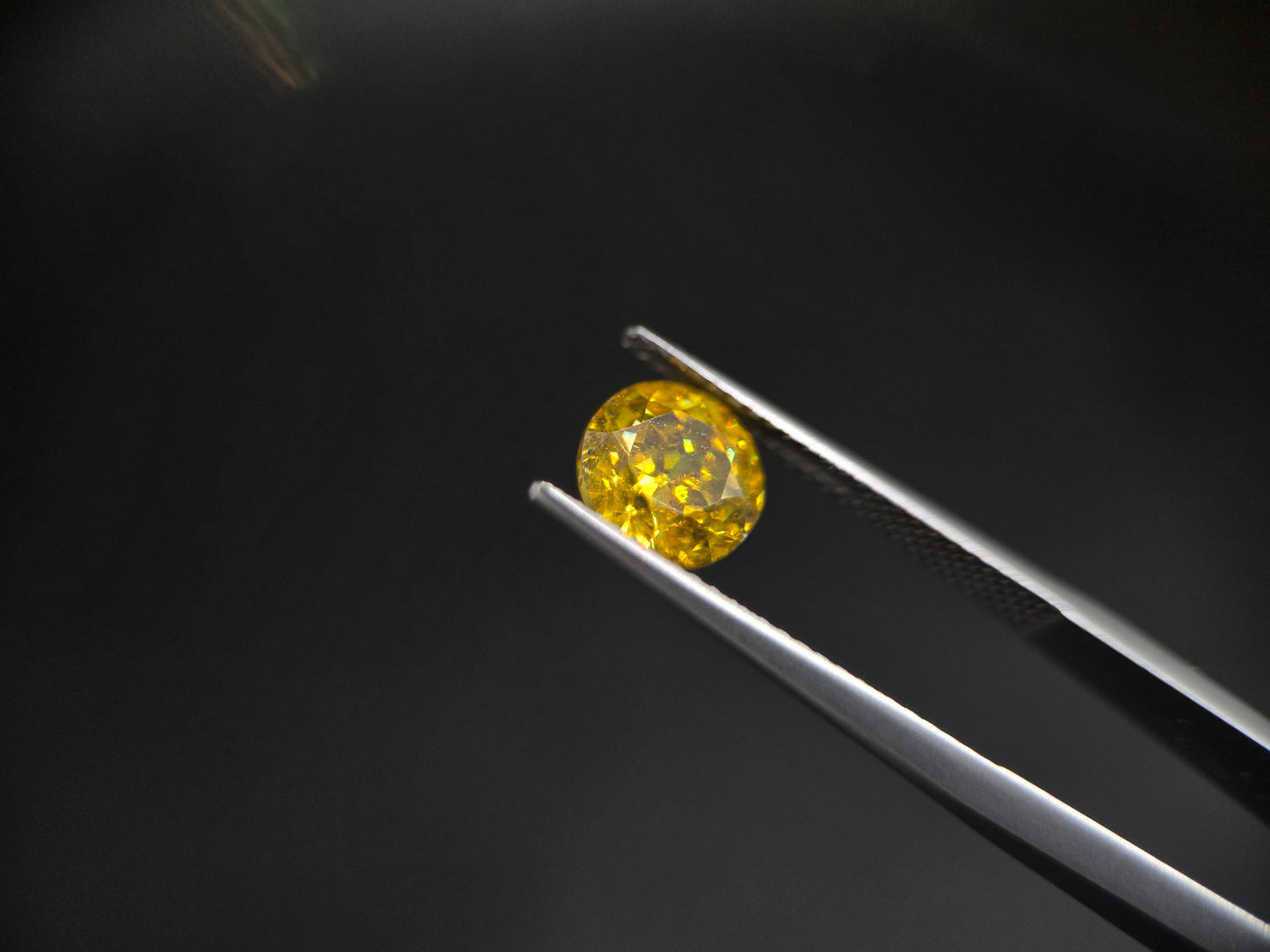 Seltener Sphalerit – Brillantes Goldgelb – 2,68 ct